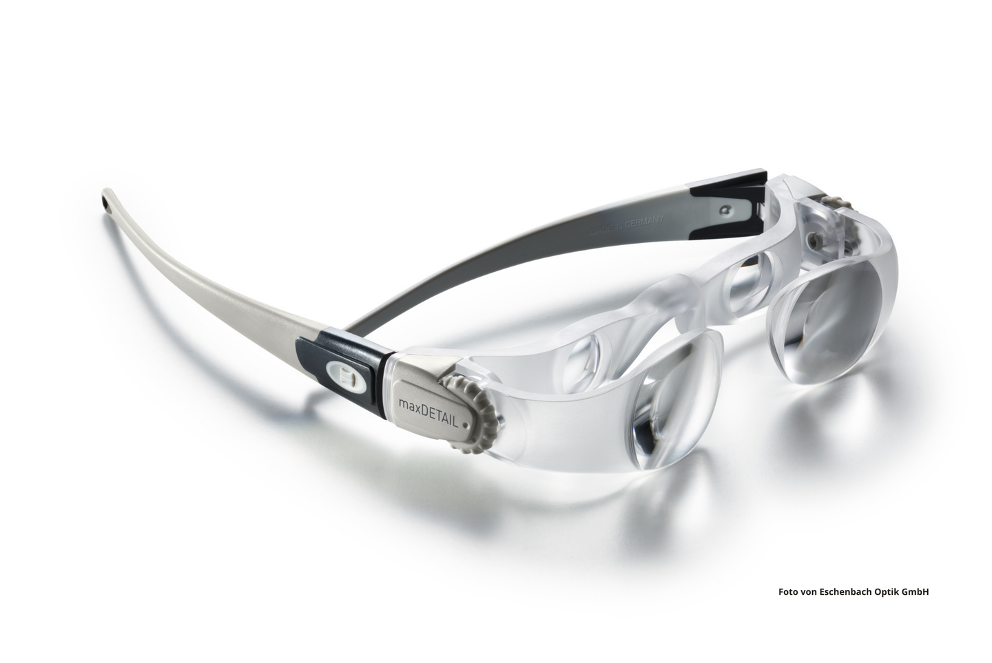 Das Foto zeigt eine Brille von Eschenbach Optik